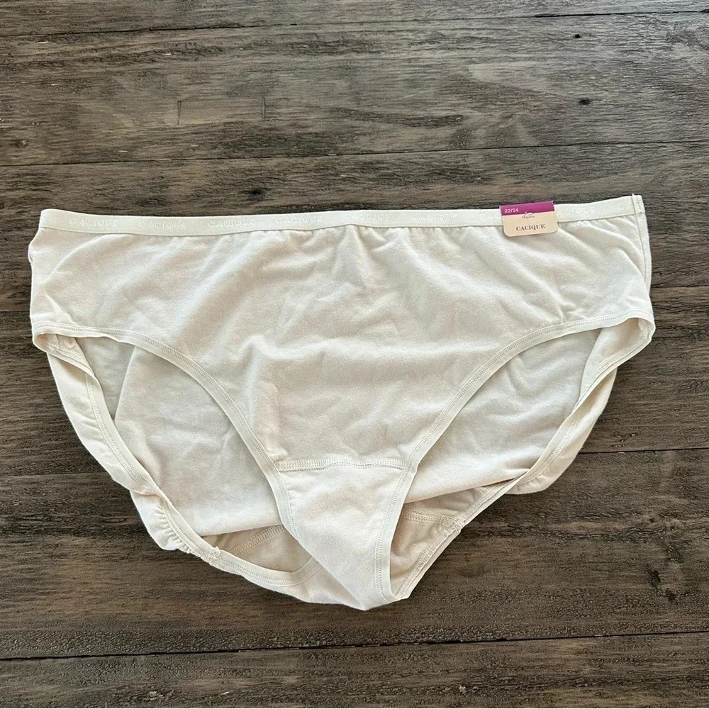 NWT Cacique Size 22/24 Beige Hipster Cotton Stretch Panties New